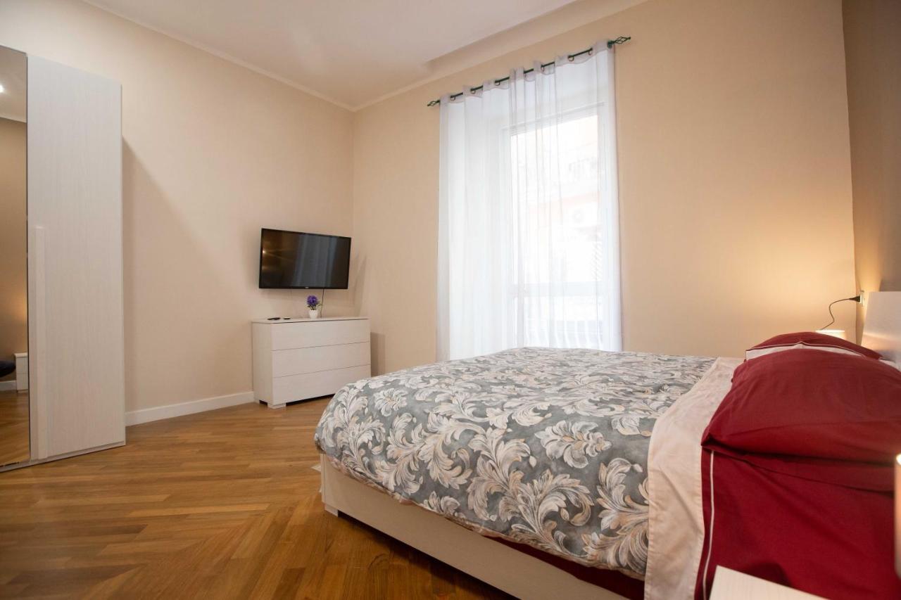 Privilege Chiaia By Dimorra Naples Exterior photo